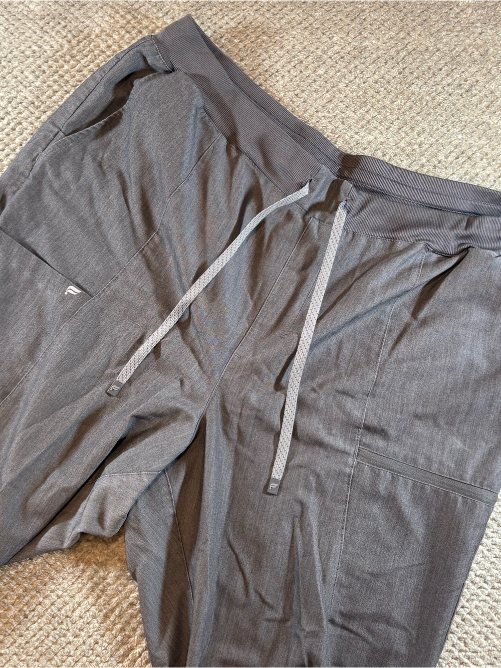 Fabletics Men’s XXL Scrub Pants Heather Gray Performance Drawstring Jogger Pants